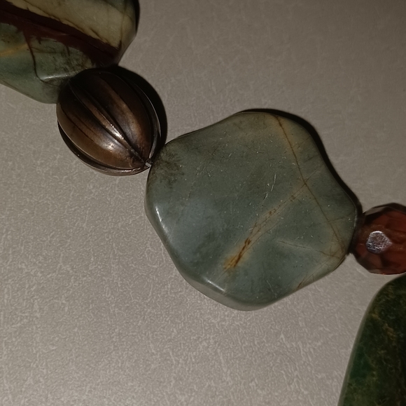 Artisan handcrafted Jasper and Jade statement necklace - Picture 7 of 8